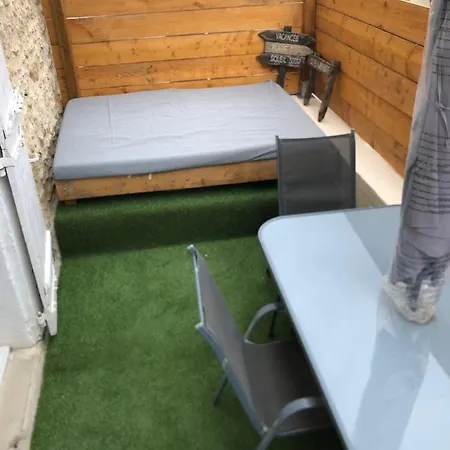 Apartment Entre Mer, Riviere Et Montagne F2 Avec Terrasse :) Pailhes (Herault)